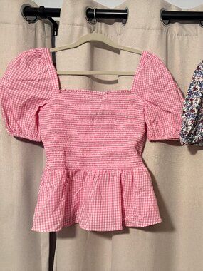 French Connection Pink Gingham Smocked Puff-Sleeve Peplum Top – Size L (NWT)